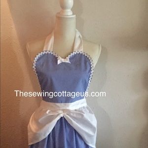 NWOT 1 Cinderella Costume Style Apron Disneyland